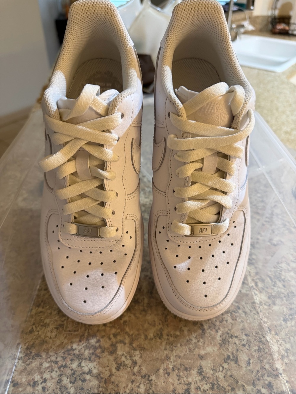 Nike Ait Force One  White Low-Top leather sneaker